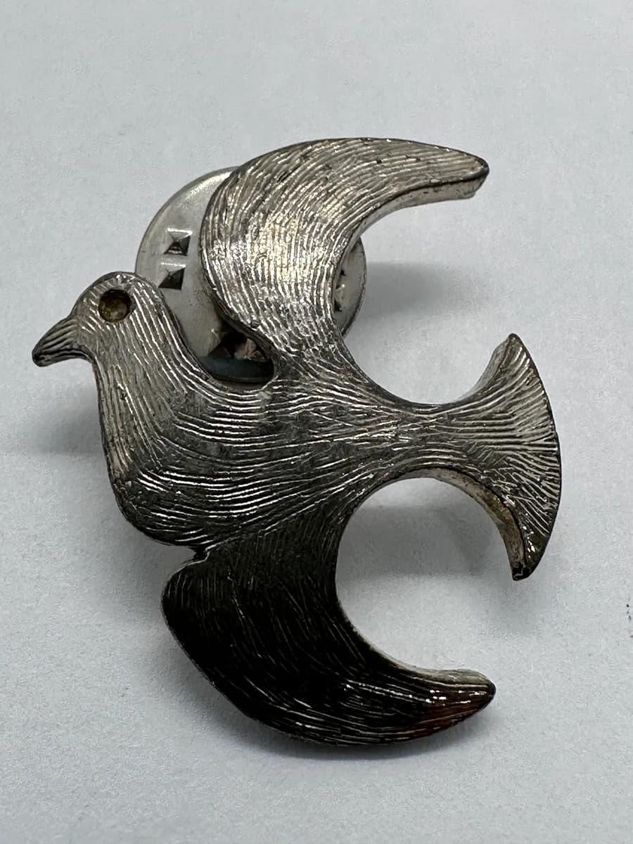 Vintage Modernist Peace Dove Lapel Pin, Textured Silver Tone