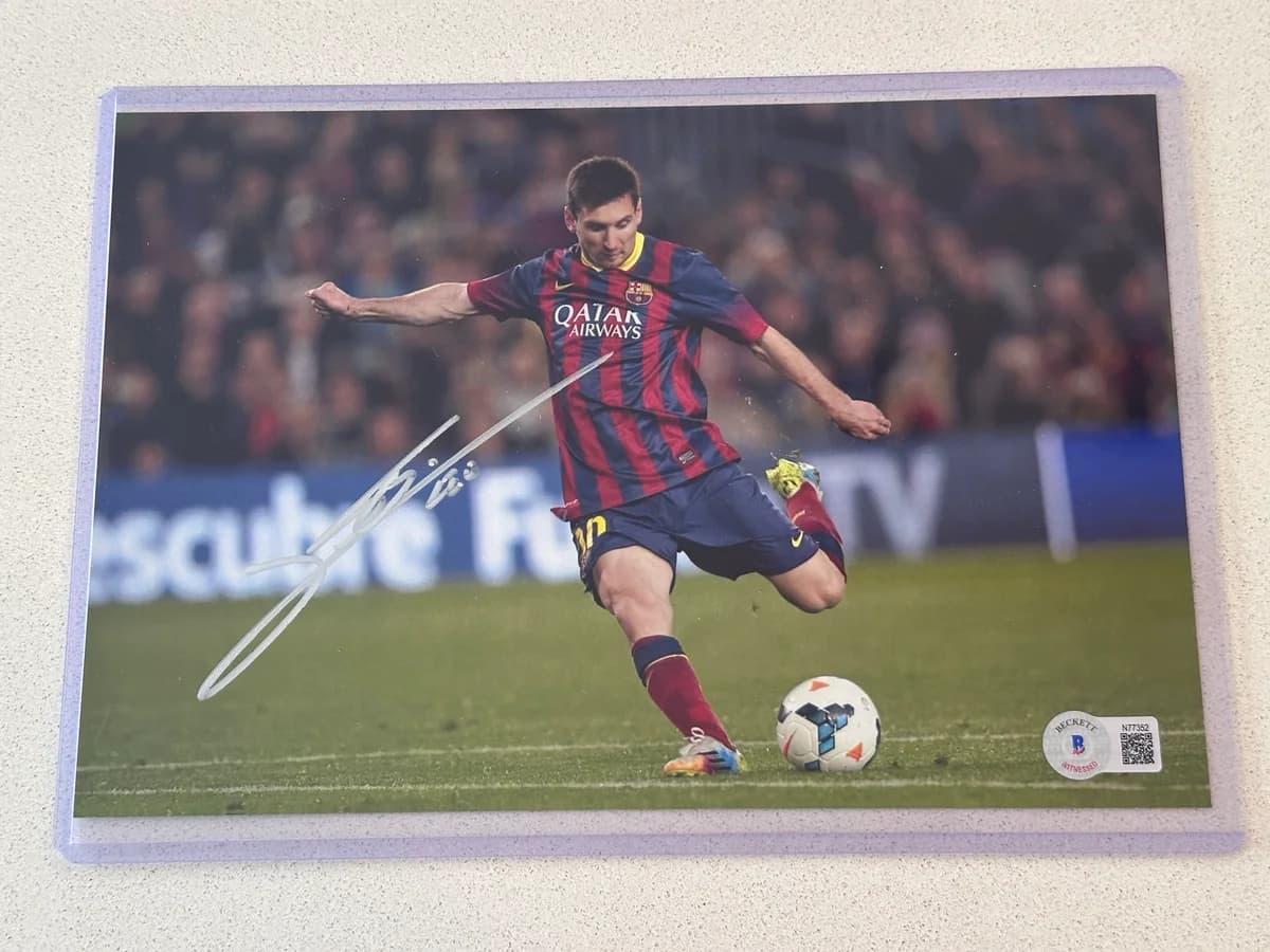 Lionel Messi Signed Photo - FC Barcelona Action Shot – Beckett Witnessed 2019 (BAS Cert N77352)